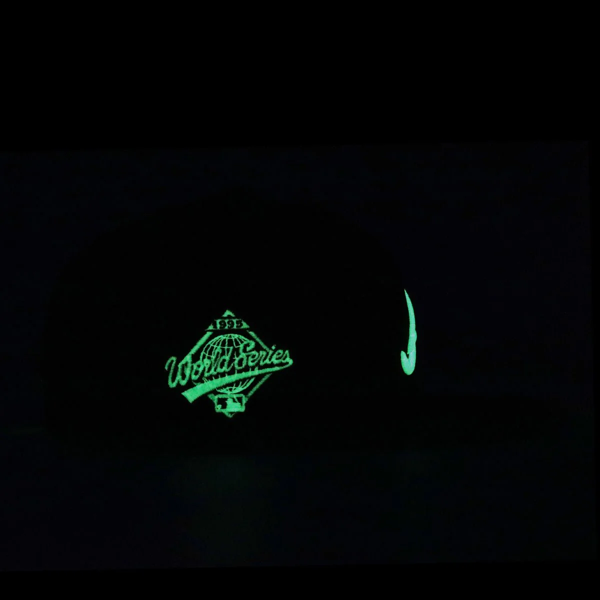 Atlanta Braves Black Glow in the Dark 1995 World Series New Era 59Fifty Fitted - Image 4