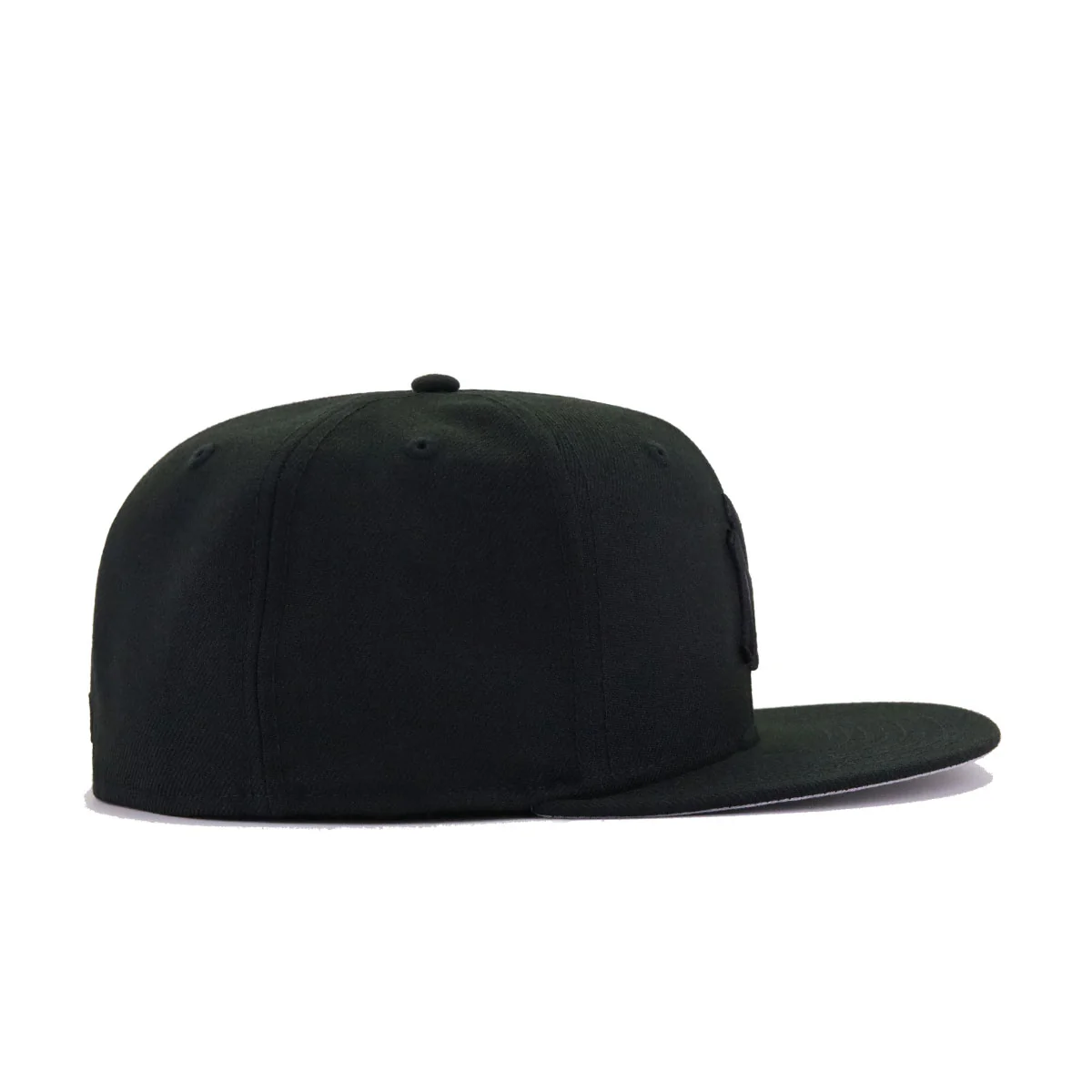New York Yankees Black on Black New Era 59Fifty Fitted - Image 4